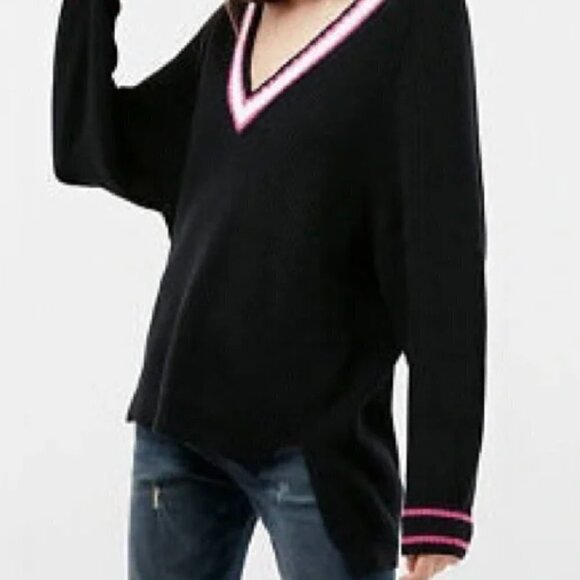 Express Oversized High/Low Hem V-Neck Black Tunic/Sweater NWT - Picture 1 of 9